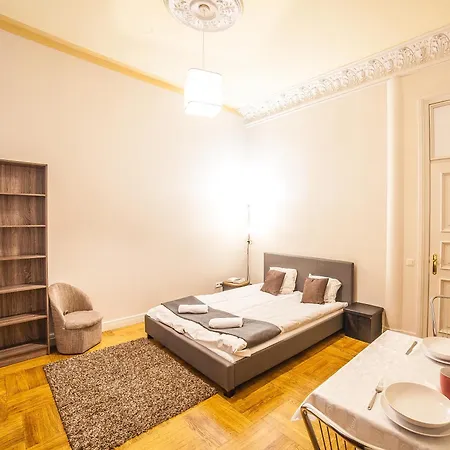 Dzirnavu Downtown Apartment In City Center Рига Екстер'єр фото