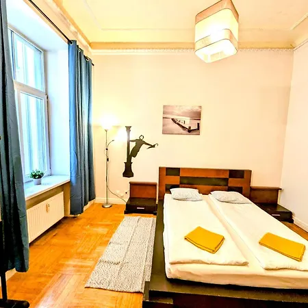 Dzirnavu Downtown Apartment In City Center Рига Екстер'єр фото